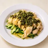 青山椒ソースよだれ鶏(【餃子×四川料理専門店】餃子麻辣酒場 新橋駅前店)