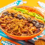 バーベキュー焼肉ビビンバ（小馋猫烤肉拌饭(シャオチャンマオビビンバ)）