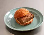 チョコレートティラミスメロンパン（MOROBAAU）