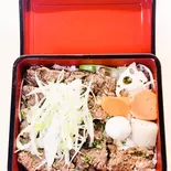 ネギ塩和牛のハラミ重（盛岡ビビン麵 HM東十条店）