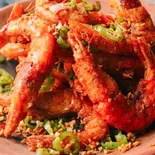 エビの塩唐辛子炒め TÔM RANG MUỐI ỚT（ベトナム料理チェーサイン2号レストラン）