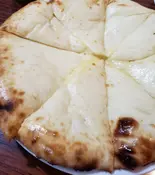 チーズナン Cheese Naan（アジアンダイニング＆バールンビニ）
