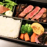 極上黒毛和牛のヒレステーキ重(190g)(特別な日に 黒毛和牛ステーキ弁当 にいむら本店)