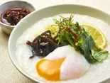 とろっと月見のお粥 Half-boiled egg Rice Porridge(台湾粥のあるせいかつ 上野入谷)