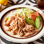 先代から続く秘伝ダレ|やみつき豚の生姜焼き Yamitsuki Ginger Pork（森下で50年続く洋食屋 カフェレストラン鍵）