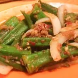 オクラのサンバル炒め fried lady finger ＆beans with sambal（マレーシア屋台料理 ちりばり 五反田本店）