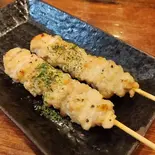 チキンガーリック2本(串焼き鶏一品てんすい)