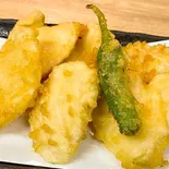 とり天(6P)（【1キロ弁当！！】地鶏マニア 東久留米）