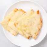 ハニーチーズナン Honey Cheese Naan（インド料理 セビヤ）