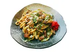 牛ホルモンの濃ソース焼きそば 麺大盛、2麺使用 具材も大盛（麺ダブルが無料 →大盛太麺ソース焼きそば 太陽の手）