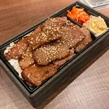 A5黒毛和牛赤身弁当(150g)（精肉店直営 焼肉 やまと アリオ亀有店）