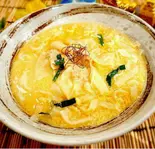 卵とじワンタンきしめん(おばんざいときしめん鯱)