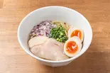 (味玉入り)淡麗 塩鶏そば（【毎月コラボ限定麺掲載中！】ミタバラボ）