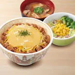 3種のチーズ牛丼とん汁サラダセット(すき家 福岡舞鶴店)