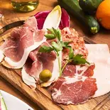 イタリアパルマ産生ハムとイタリアンサラミ類の盛り合わせ(GILIOLA 津田沼店)