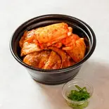 国産雌豚の豚キムチ丼（お肉TO空間 どらみ）