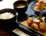 かきふらい定食（とんかつ専門店 とん八）