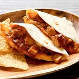 【とろ～りチーズ】チキンケサディーヤ|はちみつ甘辛×チーズ（la la tacos恵比寿店）
