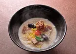 カルボナーラのおうどん（麺匠の心つくし つるとんたん新宿店）