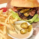 Jalapeno Burger ハラペーニョバーガー（Off Broadway）