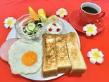 厚切りトースト＆ハムエッグ（Y's Cafe）