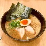 極味しょうゆとんこつラーメン(くねくねラーメン 大須万松寺店)