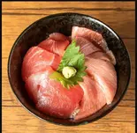 マグロ2種ハーフ丼(赤身×カマトロ)（和洋レストラン 岩崎）