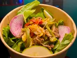 フィリーステーキのサラダ Philly Steak salad（33 Manet cua）