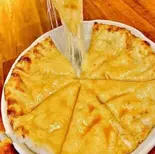 ハニーチーズナン HONEY CHEESE NAAN（インドネパール料理カレースプーン Curry Spoon）