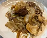 ホルモン炒め(ニンニク醤油)（ハナ食堂）
