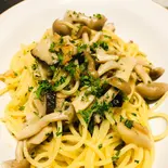 キノコとアンチョビのスパゲッティ（mangetsu）