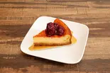 チーズケーキ(ミックスベリーソース付)（EN Brille）