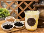 マンゴーミルク（Taiwan＆Vietnam Cafe BLACK BREW 玉造駅前店）