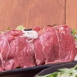 牛もも肉のたたき（鳥基宮・大森2号店）