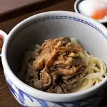 温ぶっかけ 肉盛り温玉うどん（荻野屋 回 -kai- うどん・釜めし）