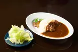 20時間欧風ビーフカリーライス(ライス180G )レタスのシンプルサラダ付き（シチュー＆カリー 横濱 KAN）
