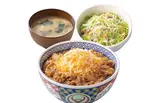 チーズ牛丼サラダセット（吉野家 築港本町）