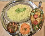 大盛りチキンとおくらとトマトのカレー Extra Large Chicken & Okura & Tomato Curry(インドカレーダルビッシュ)
