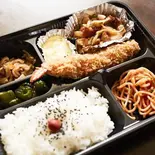 大海老フライと生姜焼き弁当 Large Fried Shrimp ＆ Ginger Pork Bento Box（チャーチル）