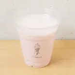 無添加いちごミルク（アイスるんです摂津本山店）