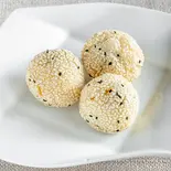 ゴマ団子(3個)（福招門 本駒込店）