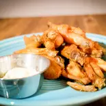 BUFFALO CHICKEN WINGS with RANCH SAUCE / バッファローチキンウィング ランチソース添え（ハンバーガー＆ジャンクフード THE SPRINGFIELD）
