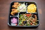 豚肉とピーマンの細切り定食（中華弁当 新京）