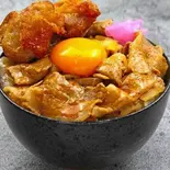 からあげ＆どんじろう Donjiro with Fried Chicken（ChuuChuuフルーツ盛り盛りアサイーボウル Fruit-packed Acai Bowl 山王店）