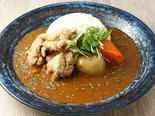 塩ザンギのスパイスカレー（カレー食堂「心」西新宿店）