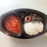 オカメとセキセイのなかよしハンバーグカレー（とりみカフェ ぽこの森）