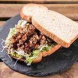 牛しぐれ煮ホットサンド Stewed Beef Hot Sandwich（フレンチファクトリー本店）