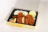 厚切りひれかつ弁当（とんかついなば和幸 天神橋筋商店街店）