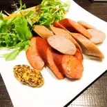 燻製ソーセージ（ビールと肉と燻製Moshas）