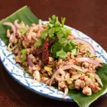 豚ひき肉の辛口ハーブ和え（スコンター錦店）